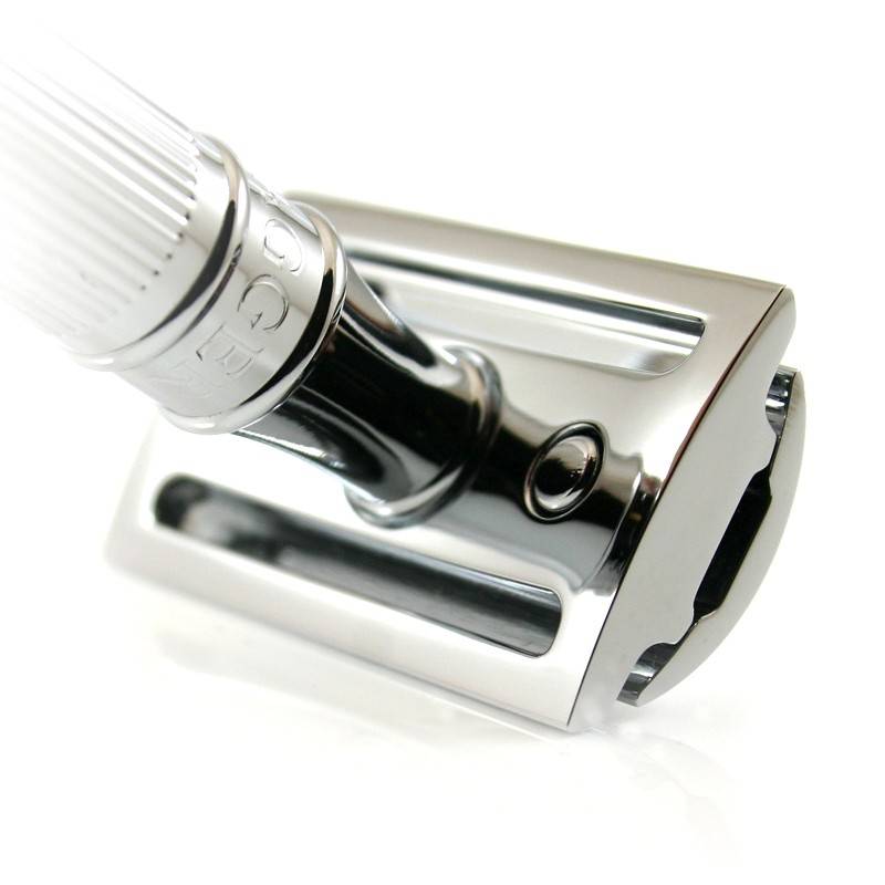 DE89L Double Edge Safety Razor